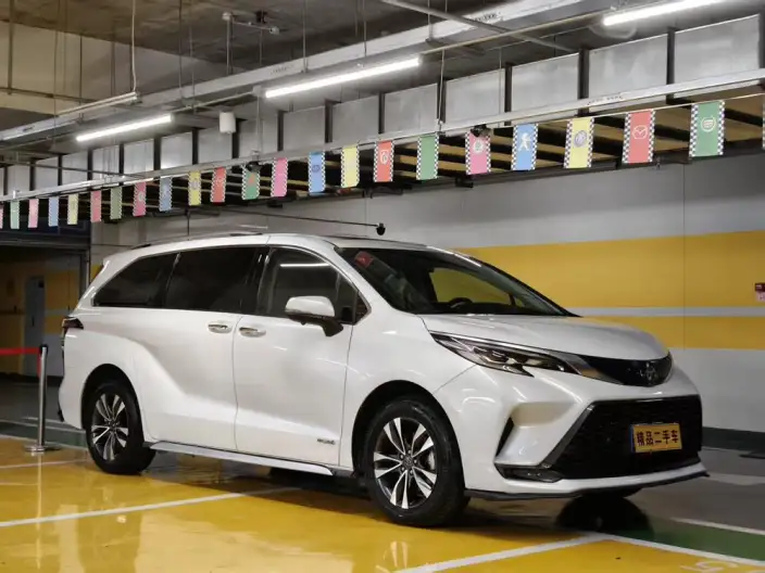 Granvia 2023 Model Intelligent Hybrid 2.5L Deluxe Edition – фото 3