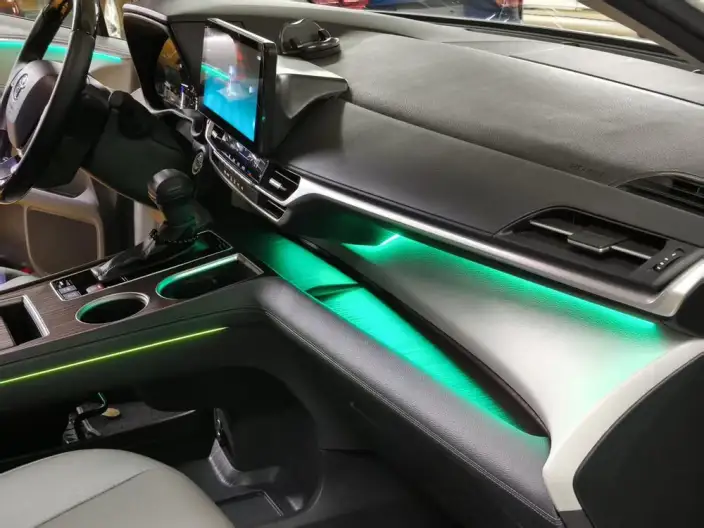 Granvia 2023 Model Intelligent Hybrid 2.5L Deluxe Edition – фото 13