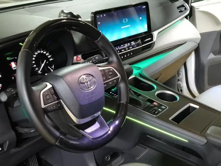 Granvia 2023 Model Intelligent Hybrid 2.5L Deluxe Edition – фото 16