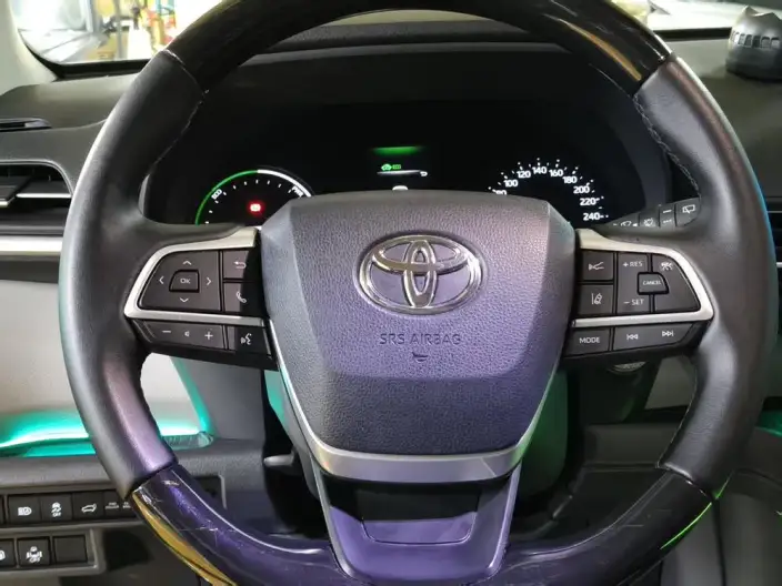 Granvia 2023 Model Intelligent Hybrid 2.5L Deluxe Edition – фото 17