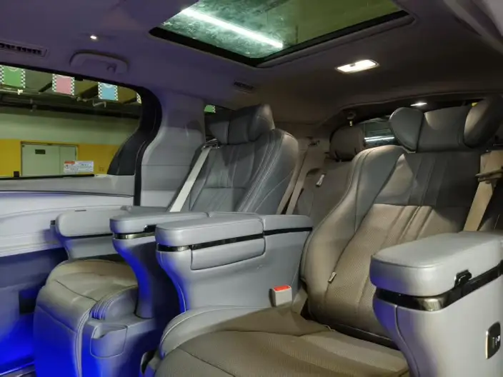 Granvia 2023 Model Intelligent Hybrid 2.5L Deluxe Edition – фото 23