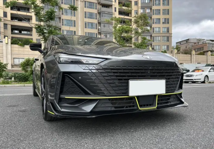 Changan UNI-V 2022 Model 1.5T Sports Edition – фото 3