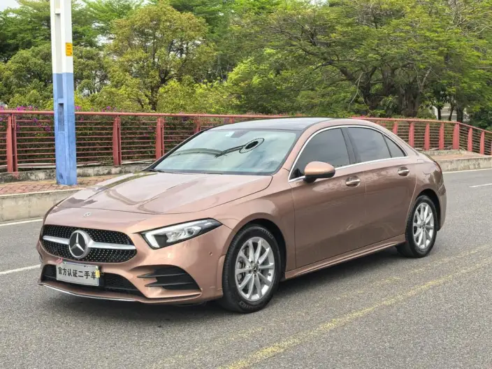 Mercedes-Benz A-class 2020 Model Facelift A 200 L Sports sedan Dynamic Model – фото 1