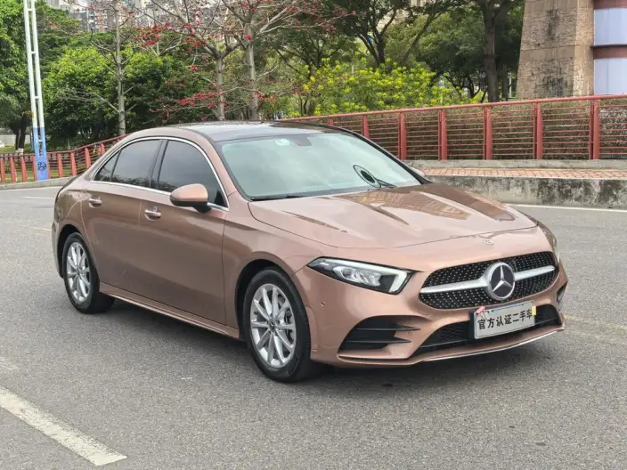 Mercedes-Benz A-class 2020 Model Facelift A 200 L Sports sedan Dynamic Model – фото 3