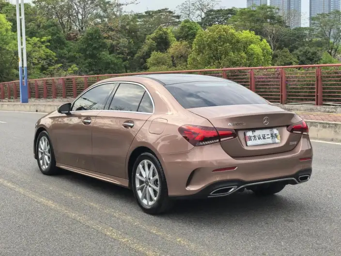 Mercedes-Benz A-class 2020 Model Facelift A 200 L Sports sedan Dynamic Model – фото 4