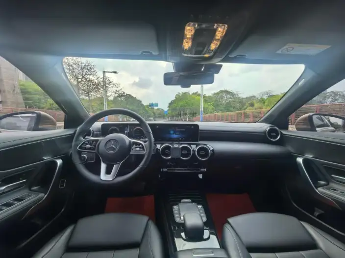 Mercedes-Benz A-class 2020 Model Facelift A 200 L Sports sedan Dynamic Model – фото 12