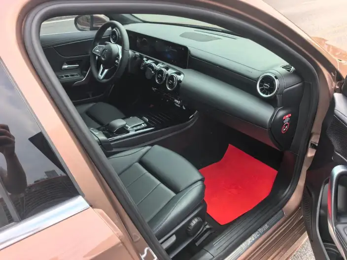 Mercedes-Benz A-class 2020 Model Facelift A 200 L Sports sedan Dynamic Model – фото 15