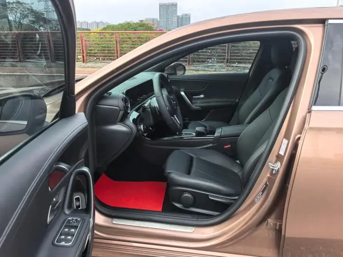 Mercedes-Benz A-class 2020 Model Facelift A 200 L Sports sedan Dynamic Model – фото 16