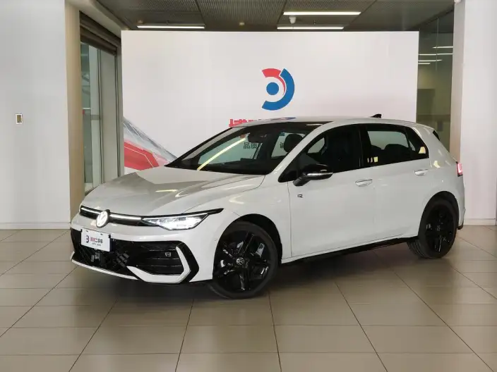Volkswagen Golf 2025 Model 300TSI R-Line – фото 1