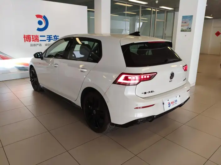Volkswagen Golf 2025 Model 300TSI R-Line – фото 4