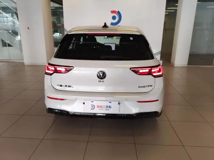 Volkswagen Golf 2025 Model 300TSI R-Line – фото 5