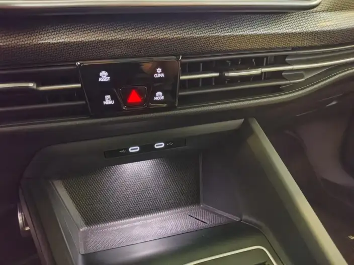 Volkswagen Golf 2025 Model 300TSI R-Line – фото 13