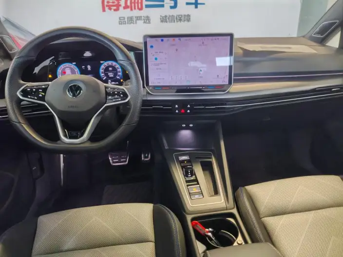 Volkswagen Golf 2025 Model 300TSI R-Line – фото 22