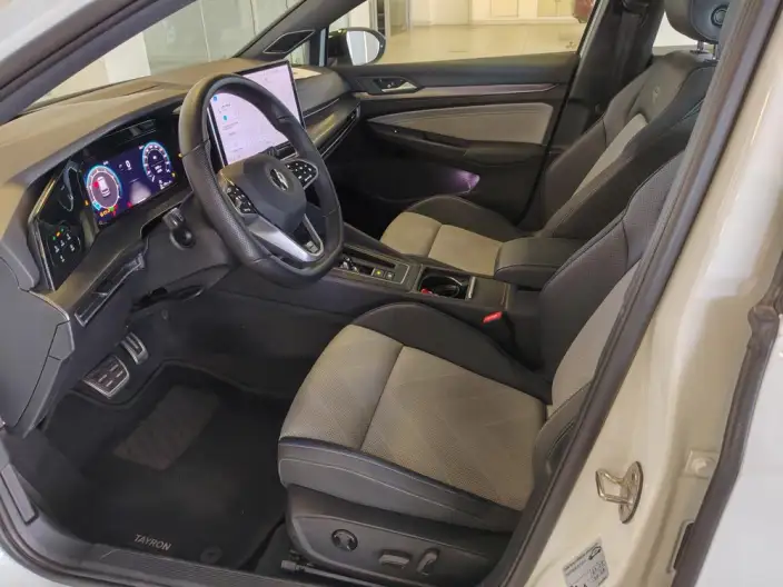 Volkswagen Golf 2025 Model 300TSI R-Line – фото 32