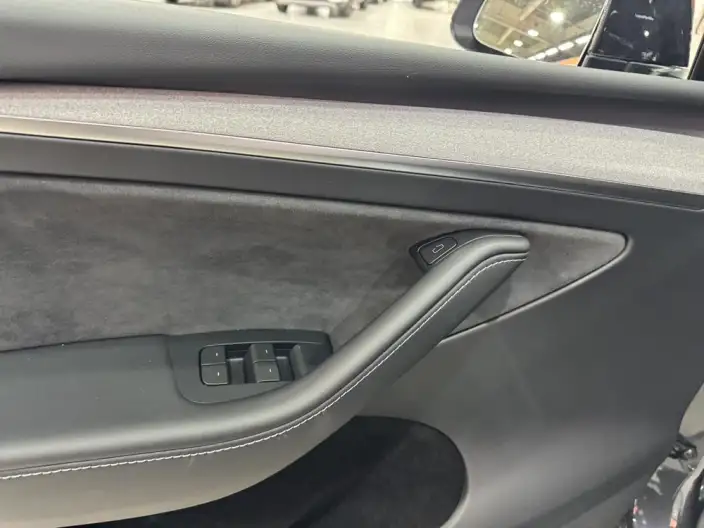 Model Y 2024 Model Rear-wheel drive version – фото 21