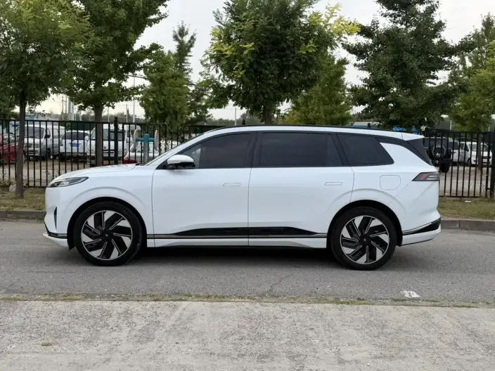 eπ 008 2025 Model 210Ultra Extended Range Edition 6 seat – фото 3