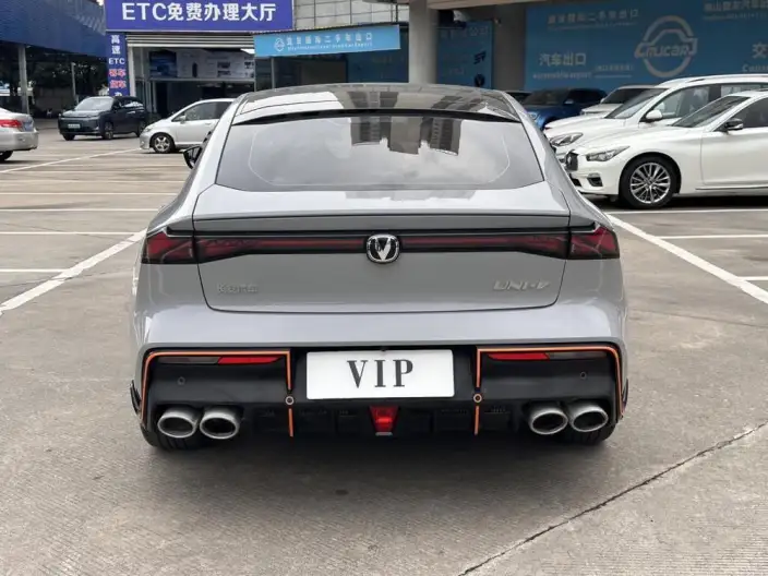 Changan UNI-V 2023 Model 1.5T Sports Edition – фото 5