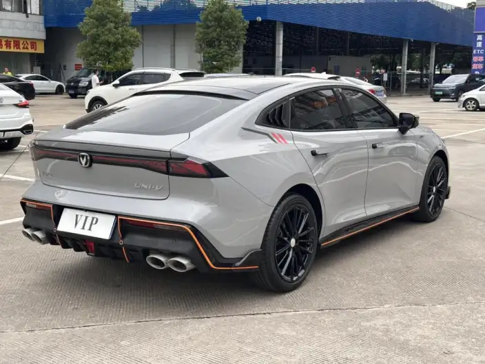 Changan UNI-V 2023 Model 1.5T Sports Edition – фото 6