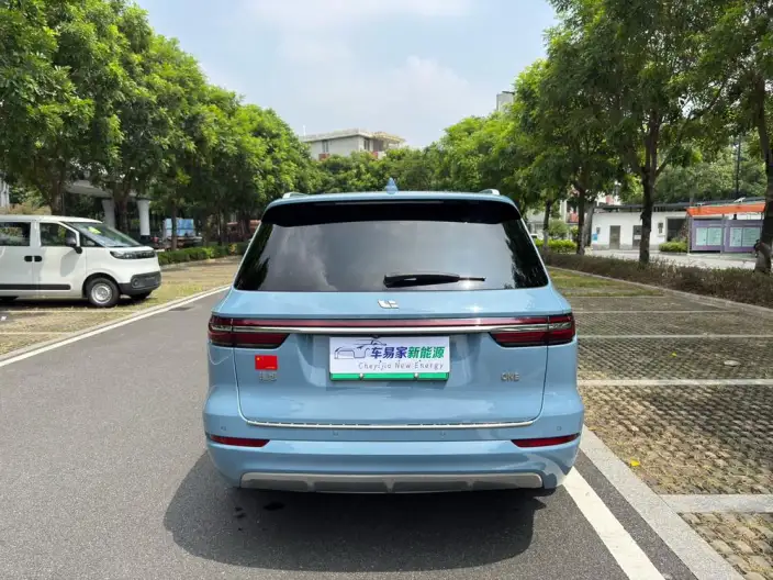 Li Auto ONE 2021 Model Extended Range 6 seat Edition – фото 6