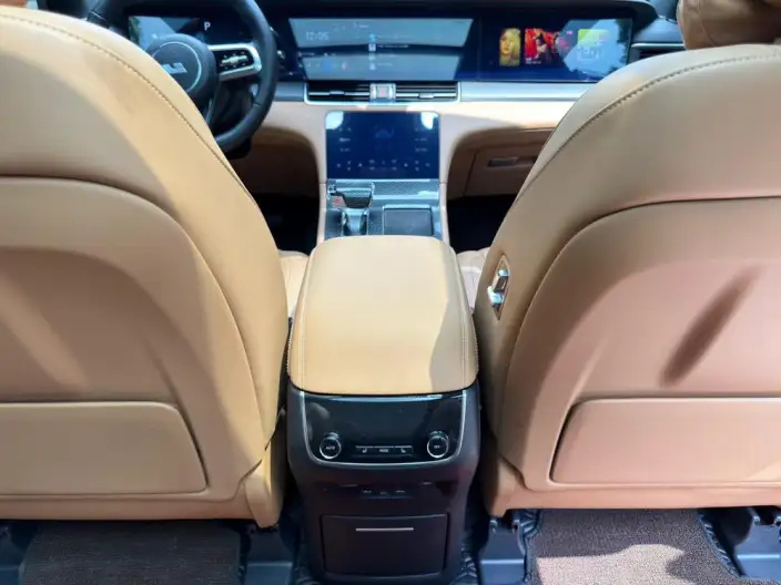 Li Auto ONE 2021 Model Extended Range 6 seat Edition – фото 19
