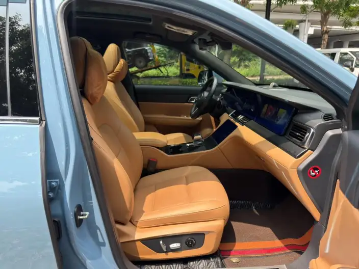 Li Auto ONE 2021 Model Extended Range 6 seat Edition – фото 21