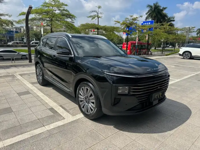 Jetour X70 PLUS 2025 Model 1.5T 6DCT Deluxe Edition 7 seat – фото 3