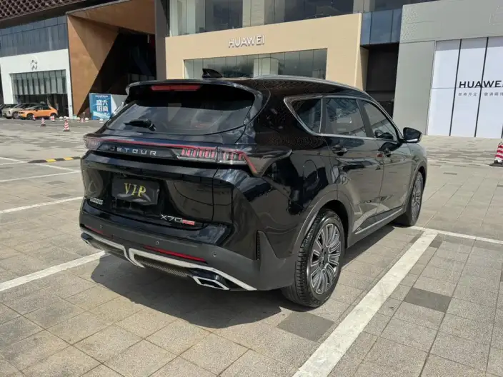 Jetour X70 PLUS 2025 Model 1.5T 6DCT Deluxe Edition 7 seat – фото 7