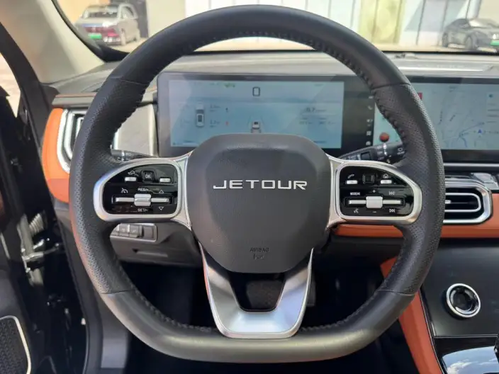 Jetour X70 PLUS 2025 Model 1.5T 6DCT Deluxe Edition 7 seat – фото 17