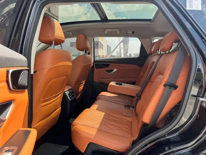 Jetour X70 PLUS 2025 Model 1.5T 6DCT Deluxe Edition 7 seat – фото 21