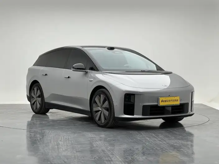 Li Auto i6 2025 Model 4WD Standard Edition – фото 3
