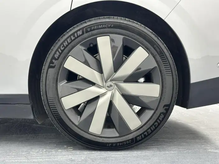 Li Auto i6 2025 Model 4WD Standard Edition – фото 9