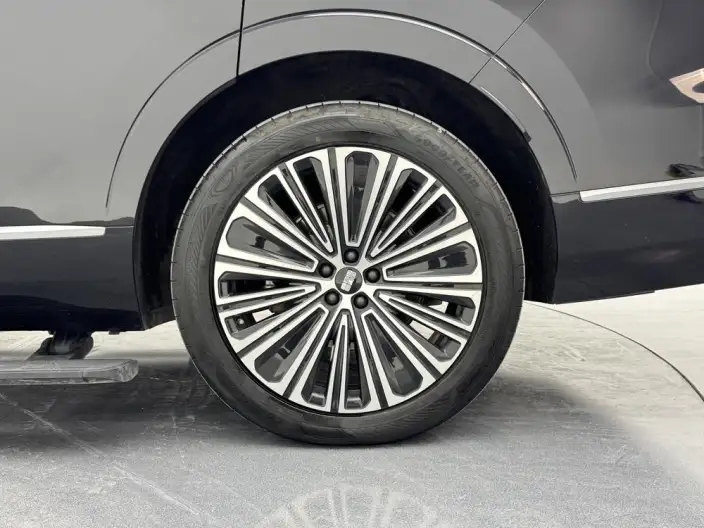 Geely M9 2025 Model 210km 4WD Pilot Edition – фото 9