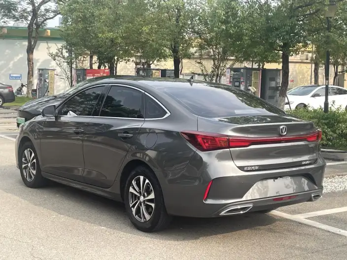 Changan Eado 2023 Model PLUS Changxiang Edition Blue whale NE 1.4T GDI DCT Noble Model – фото 4
