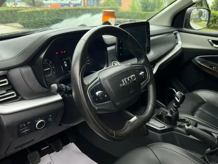 Yutong Domain Tiger 7 2023 Model 2.0T Manual Petrol 4WD Luxury Model Long axis – фото 7