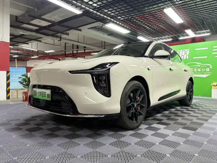 IM LS6 2026 Model EV Max – фото 10