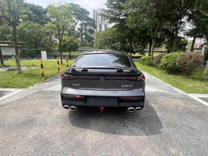 Changan UNI-V 2022 Model 1.5T Smart Pilot Model – фото 5