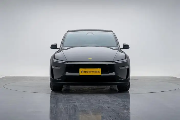 Model Y L 2026 Model Standard Edition – фото 2