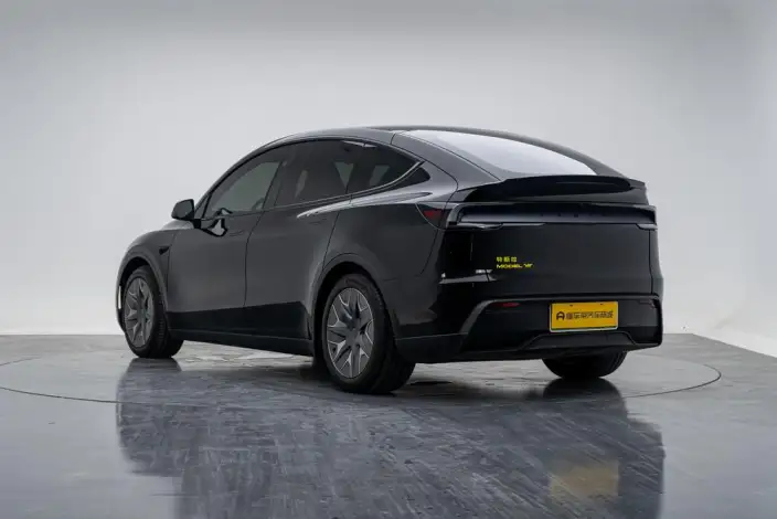 Model Y L 2026 Model Standard Edition – фото 5