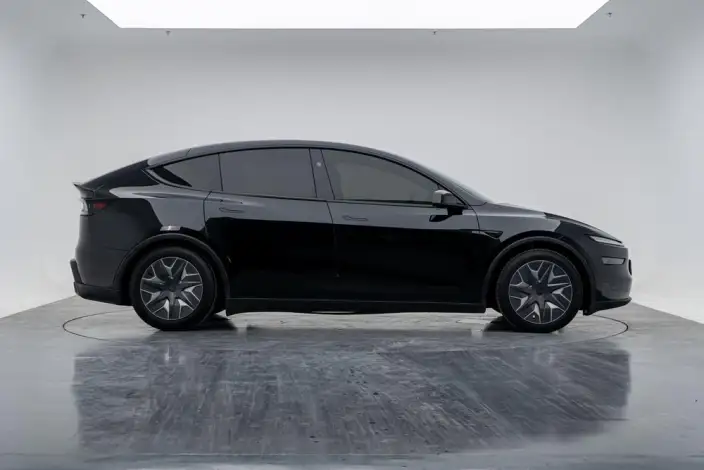 Model Y L 2026 Model Standard Edition – фото 8