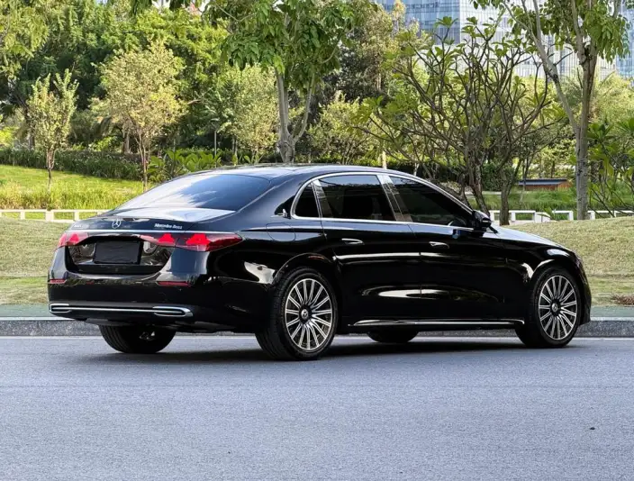 Mercedes-Benz E-Class 2025 Model E 300 L Luxury Model sedan – фото 7