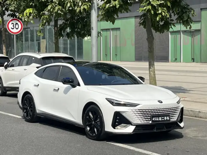 Changan UNI-V 2022 Model 1.5T Noble Model – фото 3