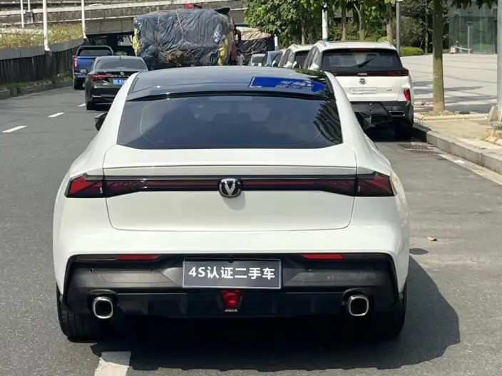 Changan UNI-V 2022 Model 1.5T Noble Model – фото 6