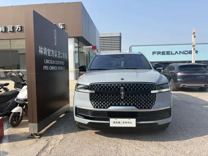 Lincoln Navigator 2025 Model 3.5T President Edition – фото 2