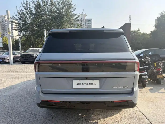 Lincoln Navigator 2025 Model 3.5T President Edition – фото 5