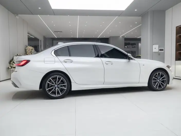 BMW 3 Series 2022 Model 320Li M Sports Set – фото 5
