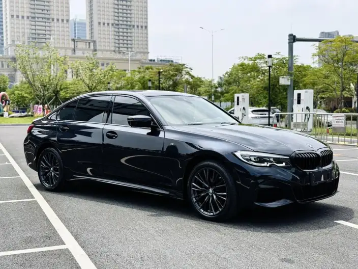 BMW 3 Series 2022 Model 325Li M Sports Night Set – фото 3