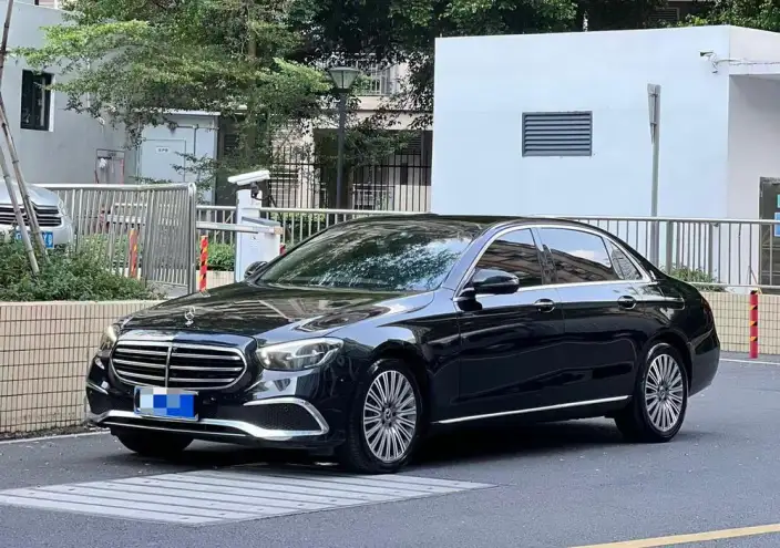 Mercedes-Benz E-Class 2021 Model E 300 L Fashion Model sedan – фото 1