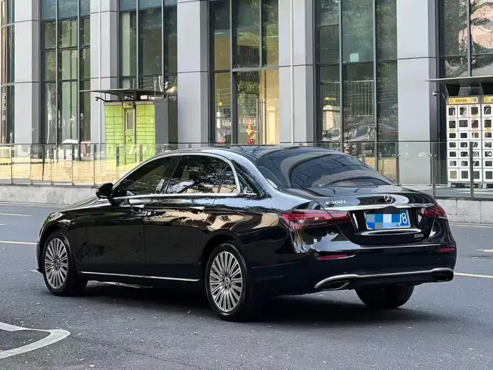 Mercedes-Benz E-Class 2021 Model E 300 L Fashion Model sedan – фото 3