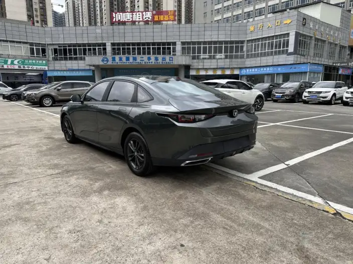 Changan Yida 2023 Model 1.5T GDI Automatic Noble Model – фото 6