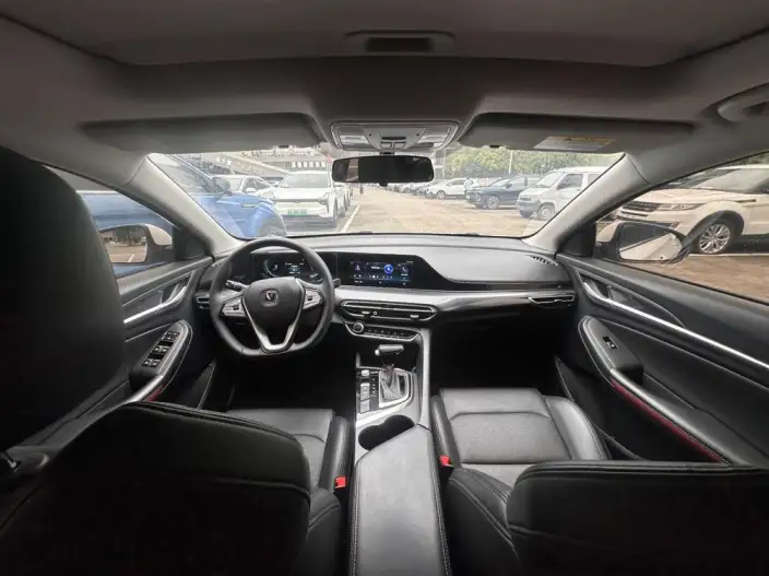 Changan Yida 2023 Model 1.5T GDI Automatic Noble Model – фото 7